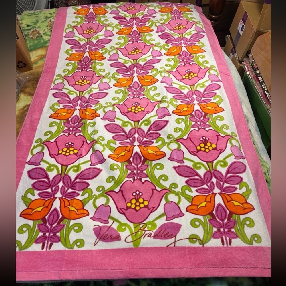 NWT Vera Bradley Lilli Bell Beach Towel RETIRED PATTERN LAST ONE! 🌸🌻